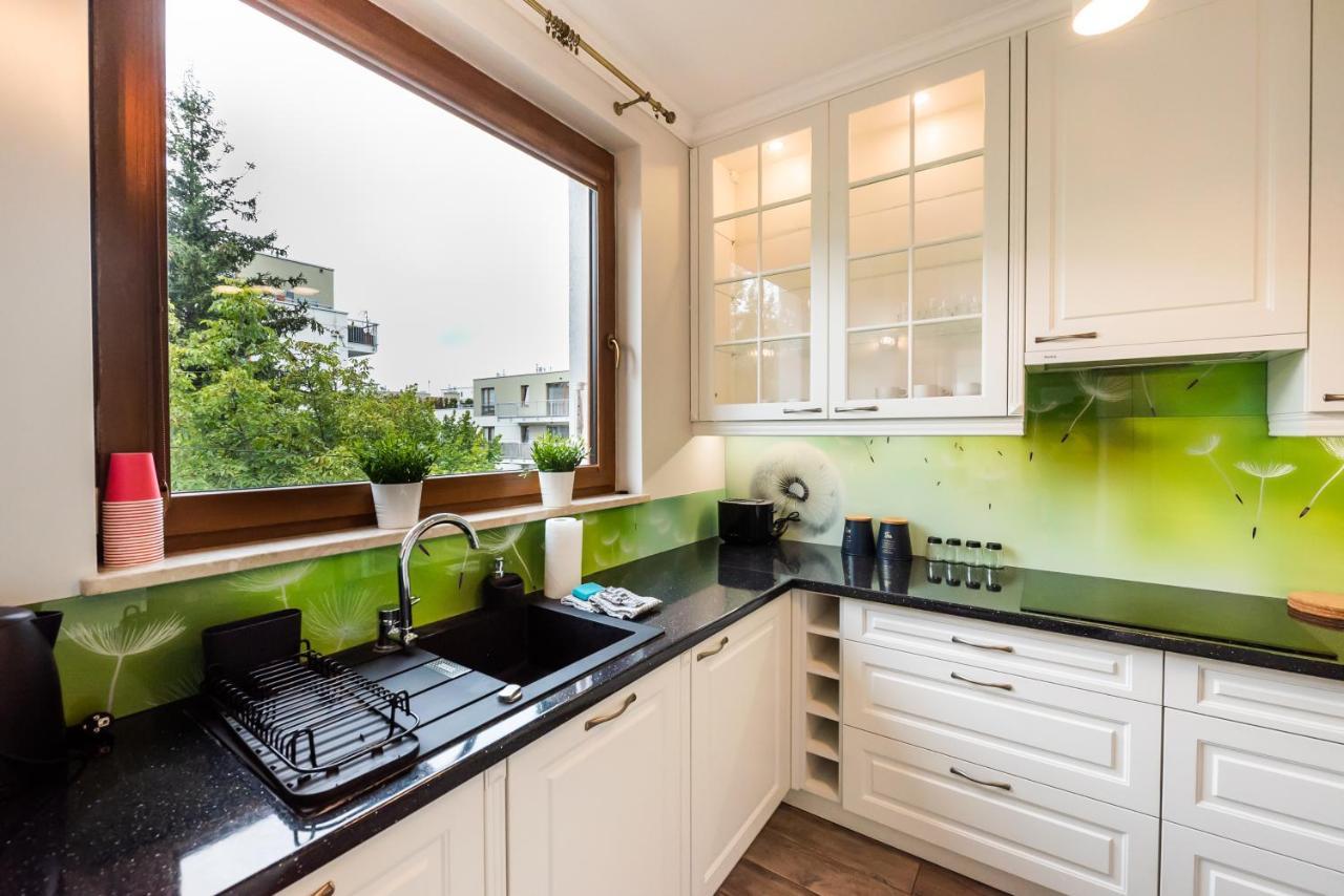 Prestige Verdant Apartment Warsaw Exterior photo